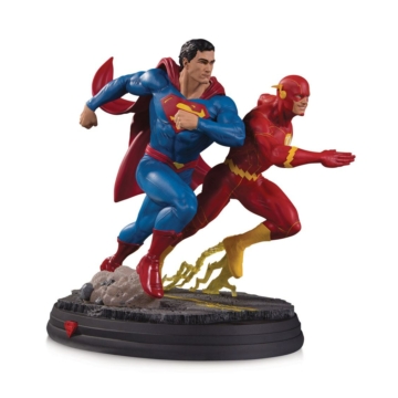 DC Gallery szobor Superman vs The Flash Racing